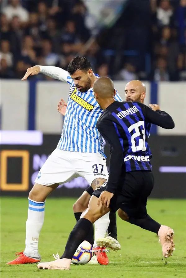 ?i=epa%2fsoccer%2f2018-10%2f2018-10-07%2f2018-10-07-07077654_epa