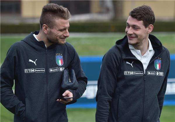 شيرو إيموبيلي (يسار)