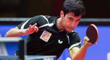  يوسف عبد العزيز