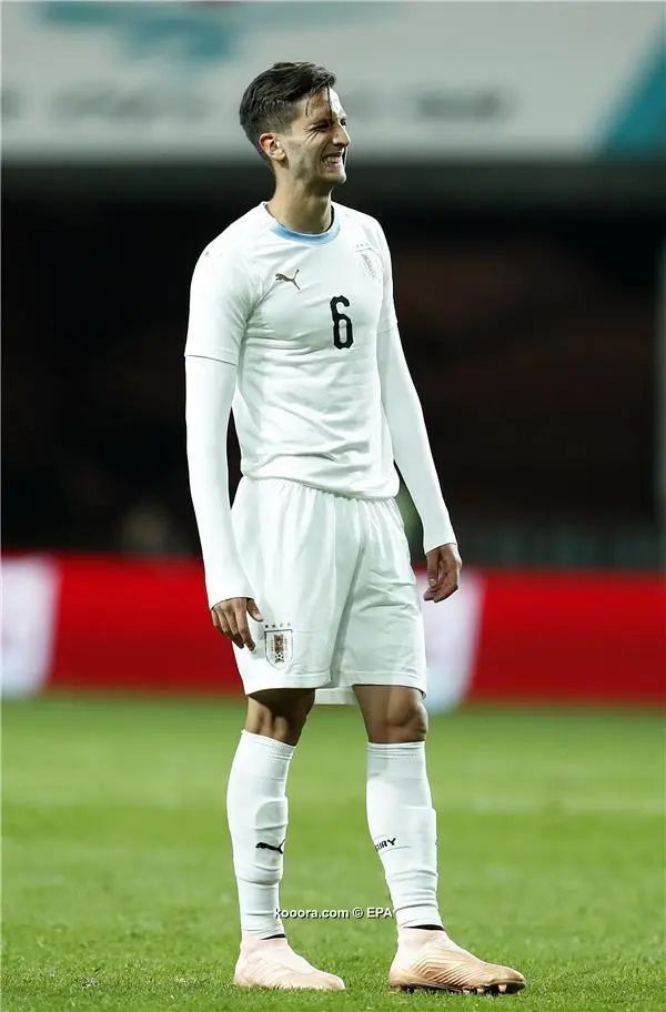 ?i=epa%2fsoccer%2f2018-10%2f2018-10-12%2f2018-10-12-07088353_epa