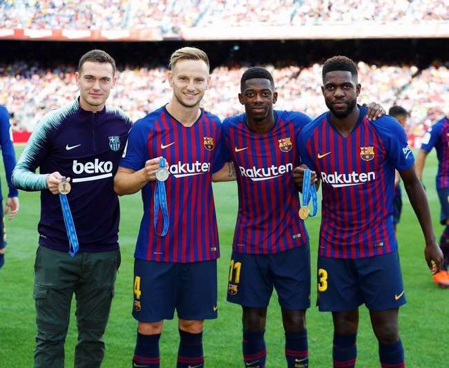 لاعبو برشلونة