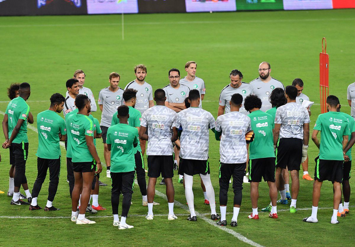 لاعبو المنتخب السعودي 