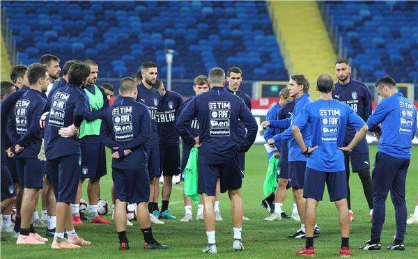 لاعبو إيطاليا