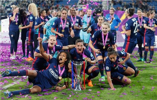 ليون بطل دوري أبطال أوروبا بالموسم الماضي