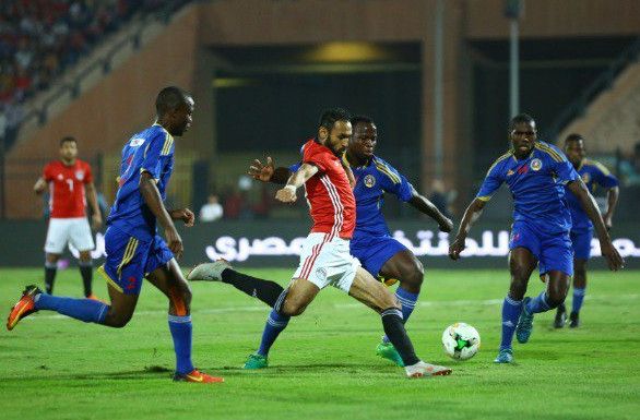 جانب من المباراة الأخيرة بين المنتخبين