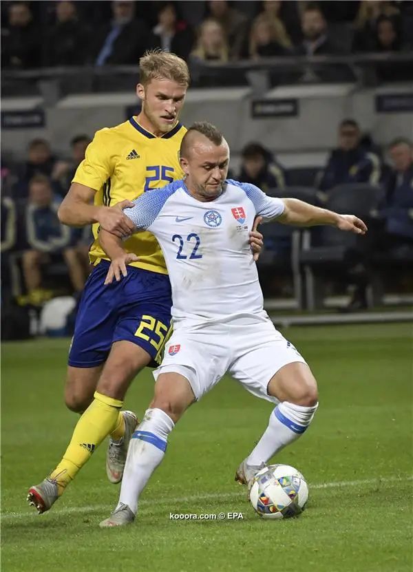 ?i=epa%2fsoccer%2f2018-10%2f2018-10-16%2f2018-10-16-07098180_epa