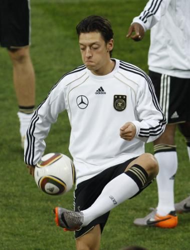 مسعود أوزيل 