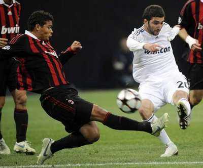 تياغو سيلفا يسار مع هيغوين يمين 