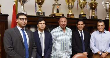  بيدرو إيريوندو مع محمود الخطيب