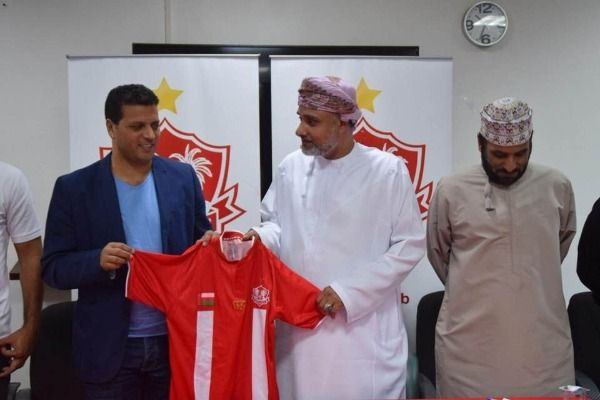 من توقيع عظيمة