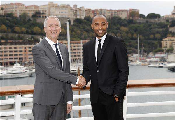 فاسيليف  مع هنري