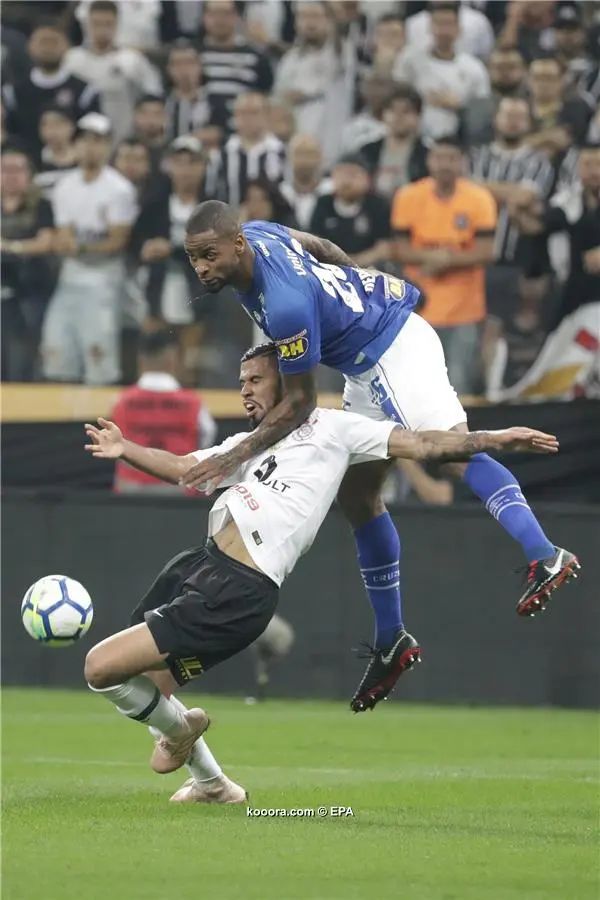 ?i=epa%2fsoccer%2f2018-10%2f2018-10-18%2f2018-10-18-07101264_epa