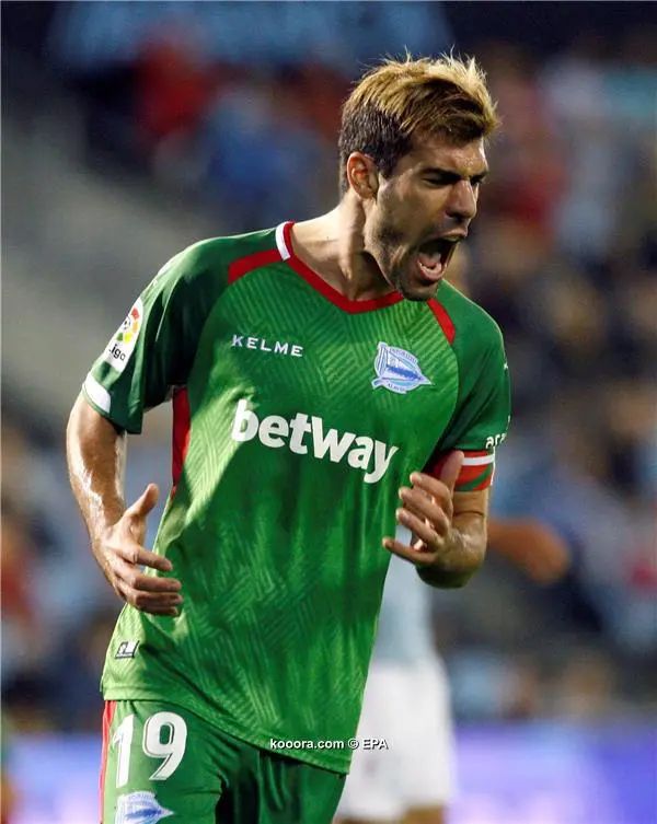 ?i=epa%2fsoccer%2f2018-10%2f2018-10-19%2f2018-10-19-07105662_epa