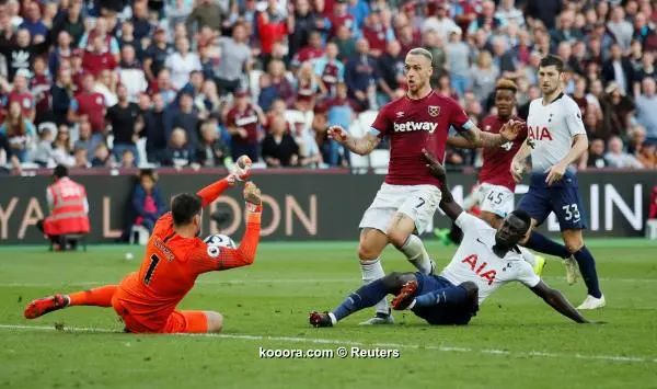 ?i=reuters%2f2018-10-20%2f2018-10-20t155037z_55663206_rc191a926930_rtrmadp_3_soccer-england-whu-tot_reuters