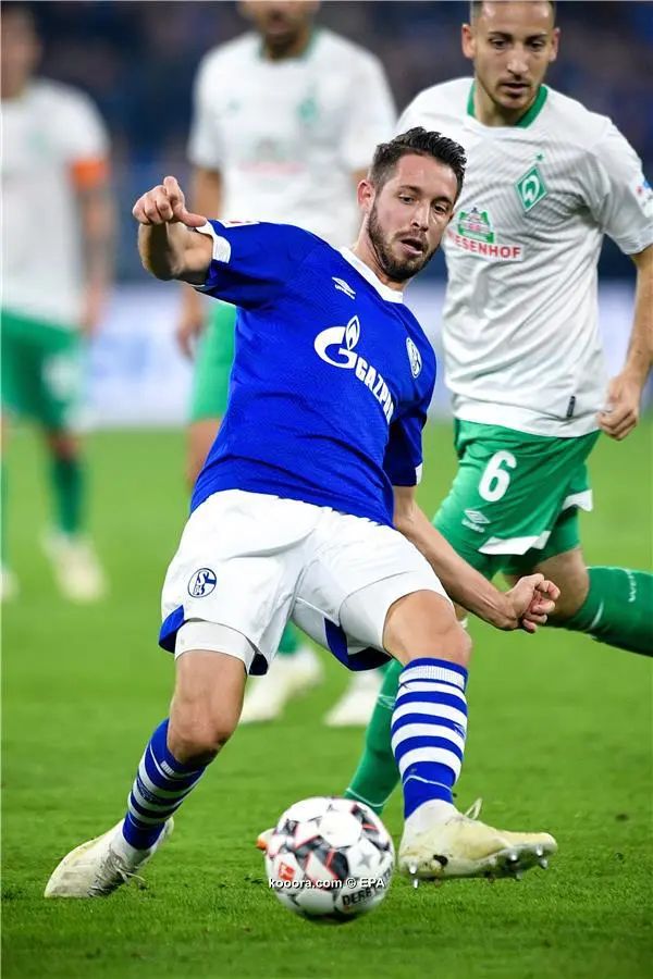 ?i=epa%2fsoccer%2f2018-10%2f2018-10-20%2f2018-10-20-07107766_epa