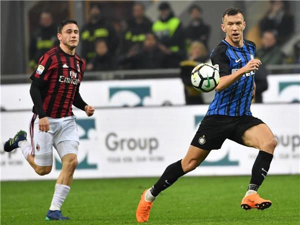 مباراة سابقة بين الفريقين