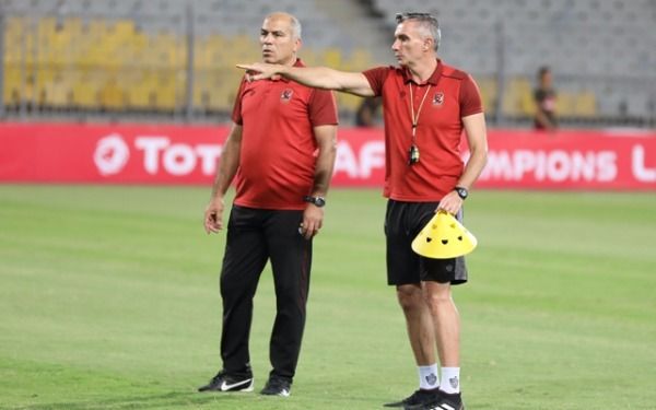 كارتيرون مع محمد يوسف المدرب العام