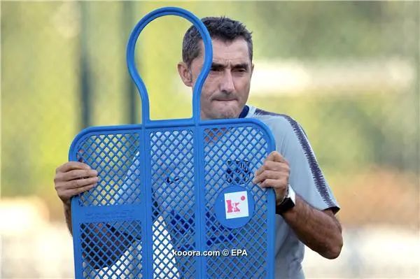 ?i=epa%2fsoccer%2f2018-10%2f2018-10-06%2f2018-10-06-07074481_epa