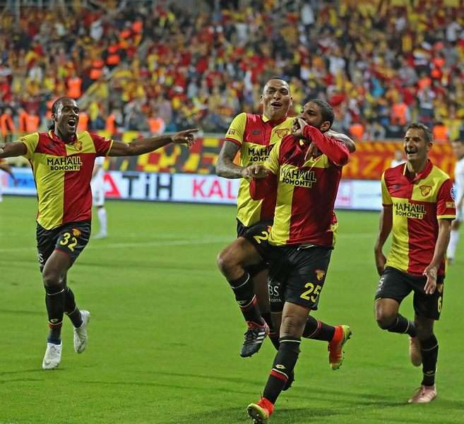 فرحة لاعبي جوزتيبي 