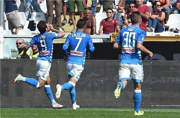 لاعبو نابولي