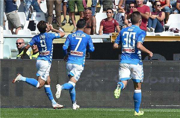 لاعبو نابولي