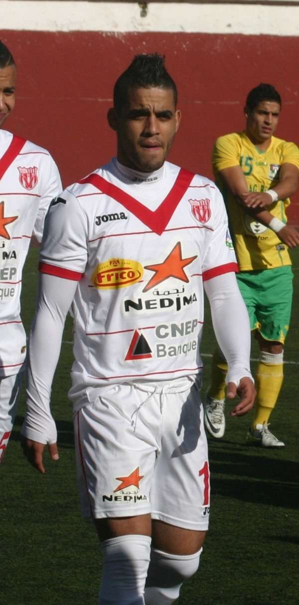 بن علجية بقميص شباب بلوزداد