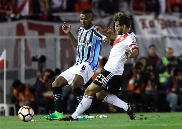 ?i=epa%2fsoccer%2f2018-10%2f2018-10-24%2f2018-10-24-07115177_epa