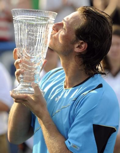 2010-08-08t214336z_01_was903_rtridsp_3_tennis-men-washington_reuters