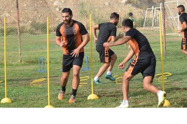 لاعبو الوحدة