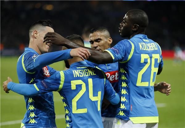 لاعبو نابولي