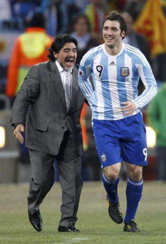 2010-06-27t191040z_01_wcb152_rtridsp_3_soccer-world_reuters