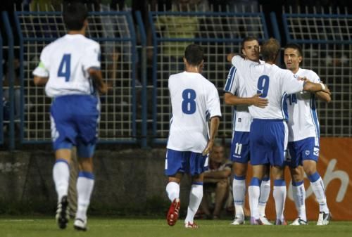 2010-08-10t191152z_01_dad01_rtridsp_3_soccer-friendly_reuters