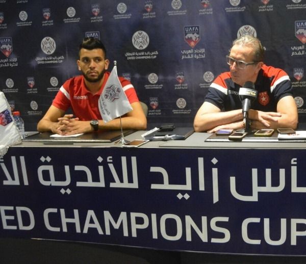  أمين  بن عمر مع المدرب ليكينز