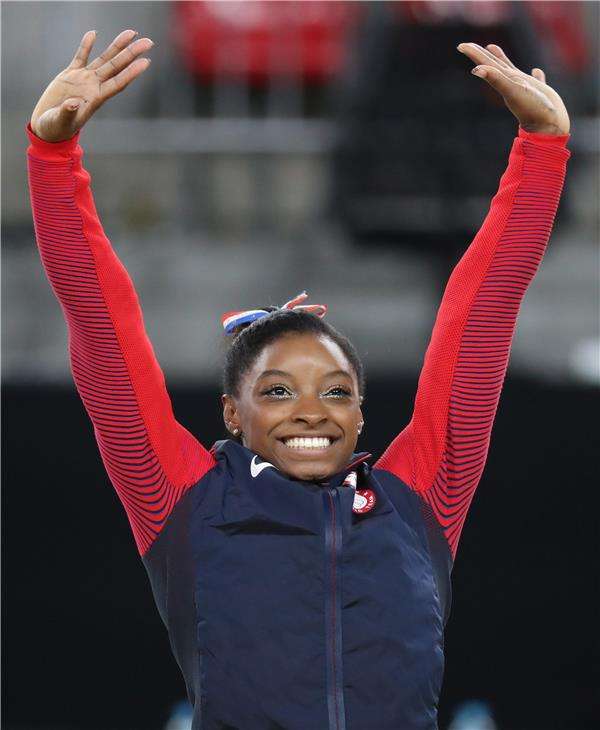 سيمون بايلز