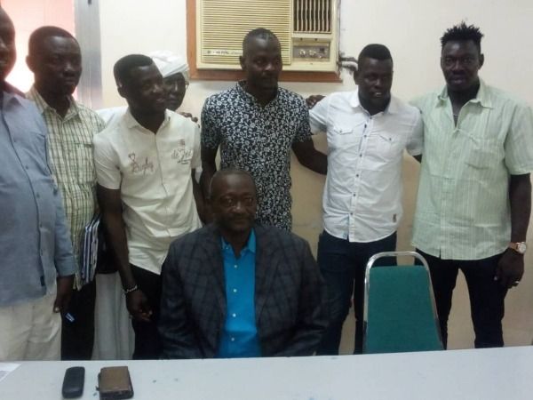 جانب من تسجيل اللاعبين