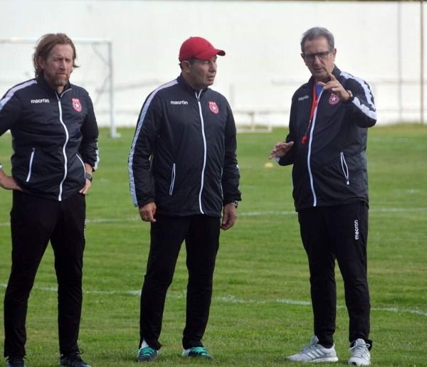 زعبوب (في الوسط)