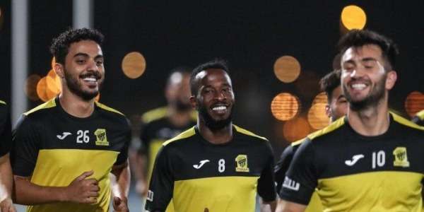 لاعبو اتحاد جدة