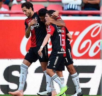 لاعبو جوادالاخارا