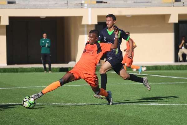 من لقاء الهلال واتحاد خانيونس