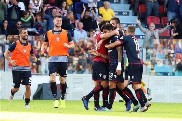 لاعبو كالياري 