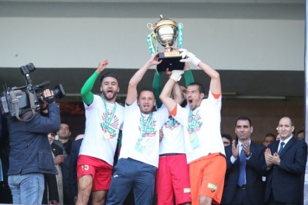 جانب من تتويج بلعباس بكأس الجزائر