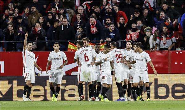 لاعبو إشبيلية