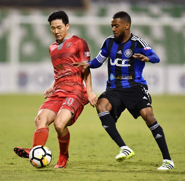 من مواجهة سابقة بين الفريقين 