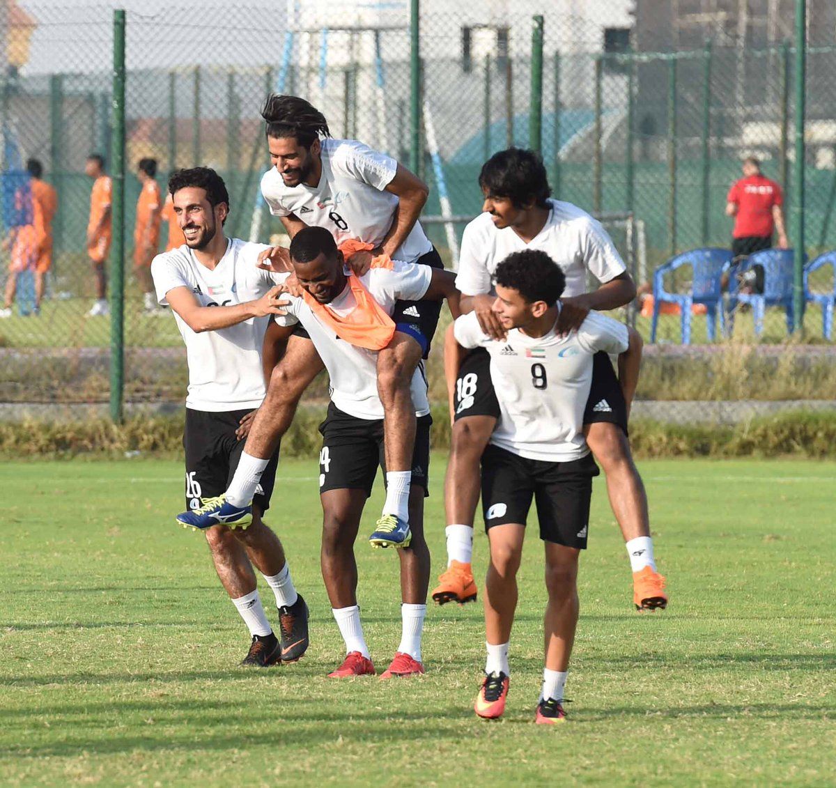 لاعبو بني ياس 