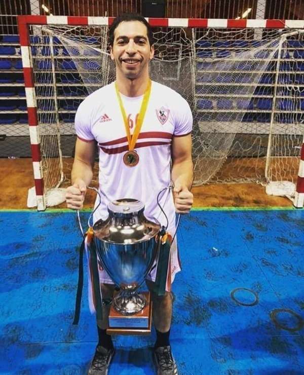 أحمد الأحمر