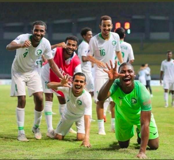 الأخضر الشاب