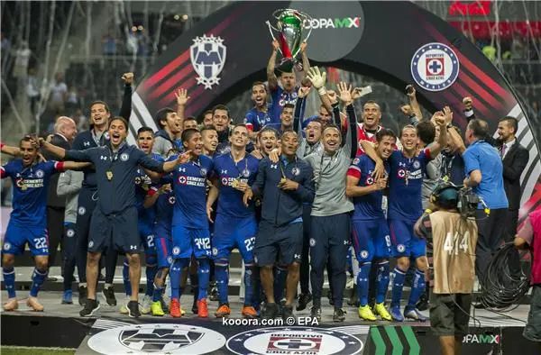 ?i=epa%2fsoccer%2f2018-11%2f2018-11-01%2f2018-11-01-07134529_epa