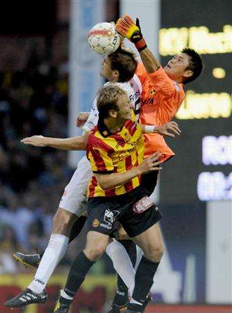 حارس ليرس الياباني كواشيما فشل في إخراج فريقه من الخسائر