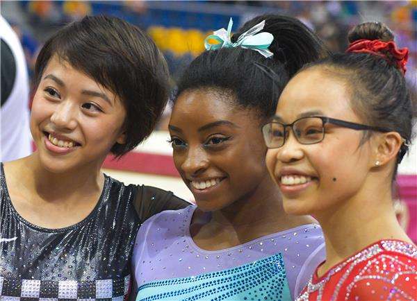 سيمون بايلز 