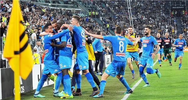 لاعبو نابولي